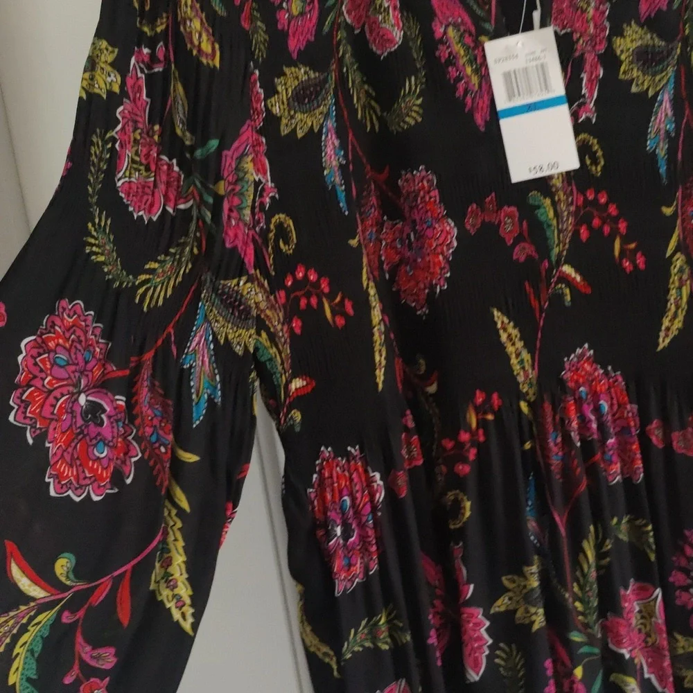 Spense Floral Black and Pink Blouse - Picture 4 of 4